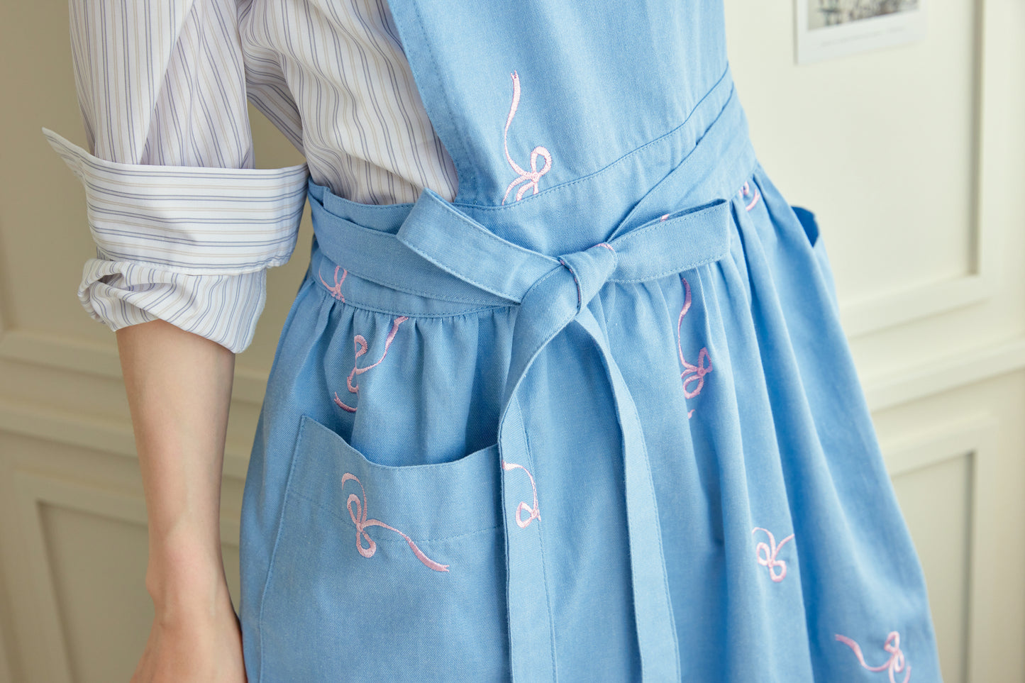 Bluebell Apron (One Color)